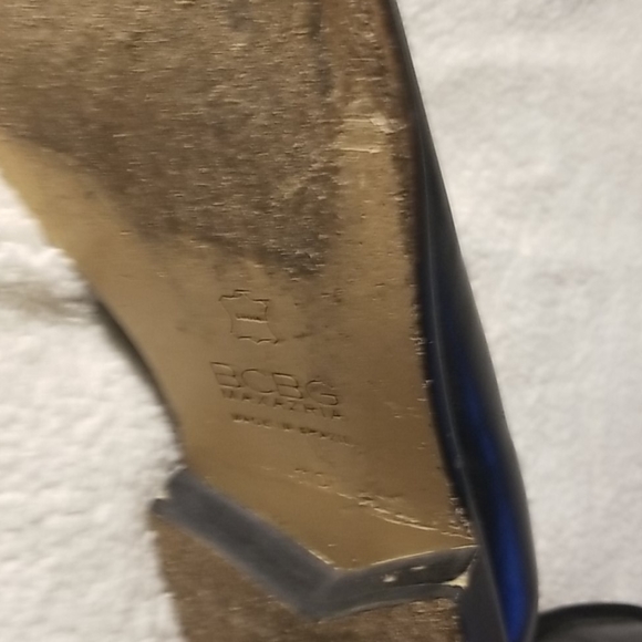 Shoes - Picture 2 of 2